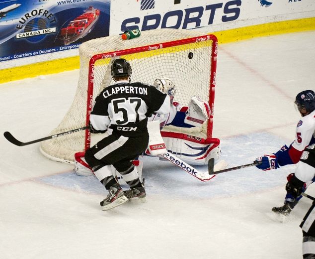 Christopher Clapperton explose face au Rocket