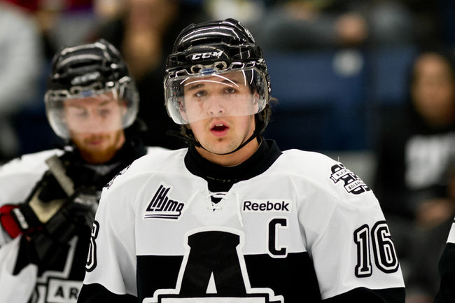 Xavier Ouellet invité à Équipe Canada junior