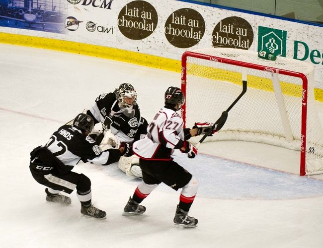 Les Huskies prennent les commandes de la division Ouest