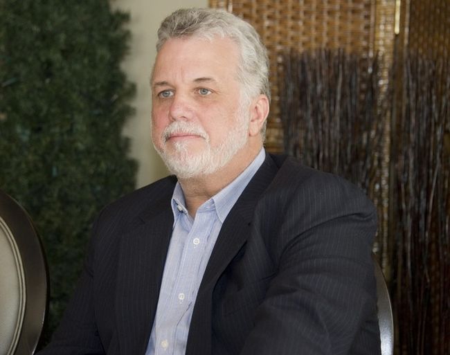 Philippe Couillard s’arrête dans les Basses-Laurentides