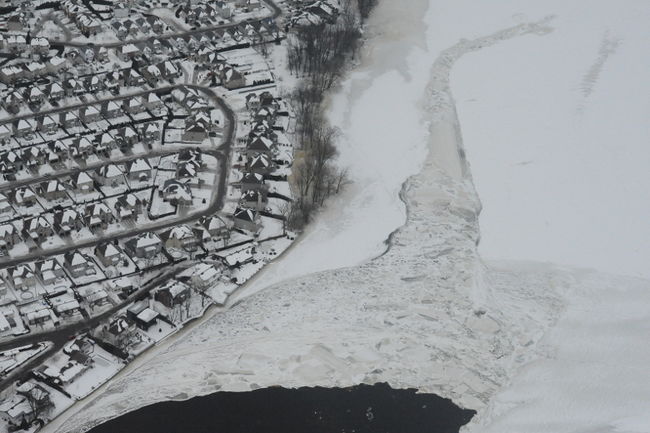 Baisse de 1 cm par heure du niveau de la rivière des Mille-Îles