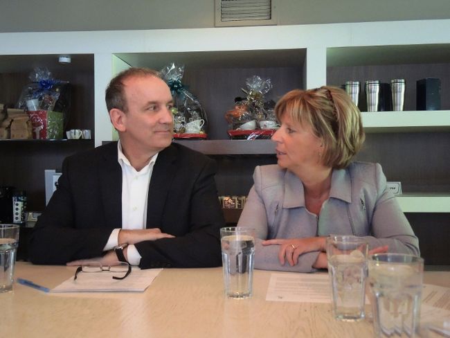 Hélène Daneault passe le relais à Claude Surprenant
