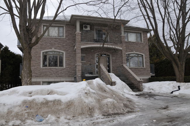 Un nouvel avis d’hypothèque légale inscrit sur un bâtiment de la communauté juive