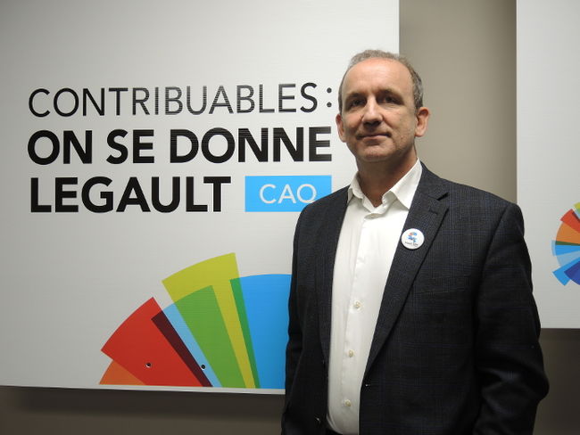 Claude Surprenant complète la vague caquiste