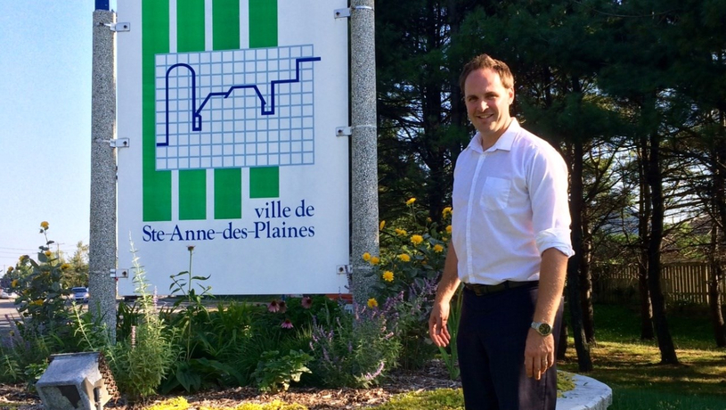 Le candidat libéral dans Mirabel Karl Trudel s'est rendu à Saint-Anne-des-Plaines lors de la Fête du Travail