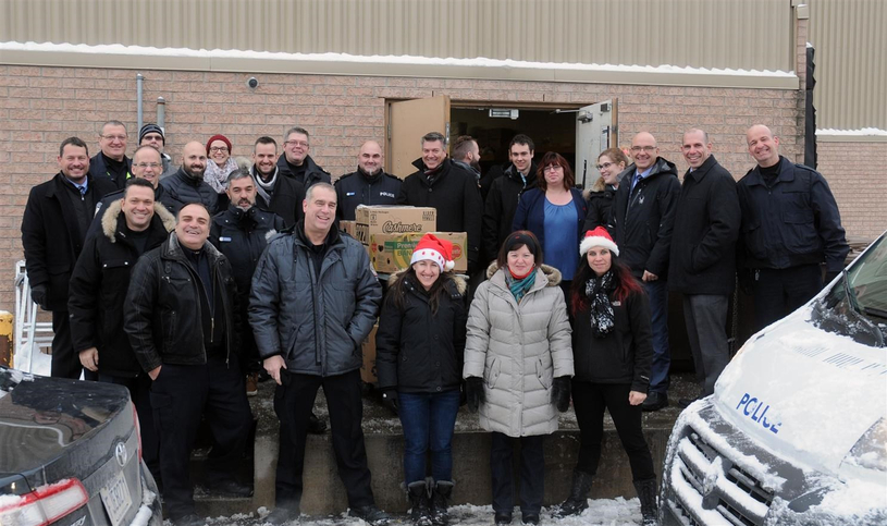 Le service de police intermunicipal de Terrebonne /Sainte-Anne-des-Plaines /Bois-des-Filion redonne à quelques familles