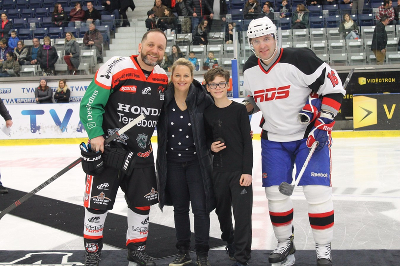 La période de pré-inscription du 25 heures de hockey est officiellement ouverte ! 