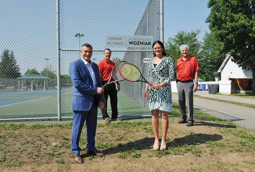 Blainville inaugure les terrains de tennis Aleksandra Wozniak
