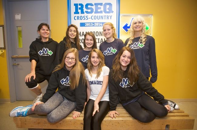 Les filles des Nomades championnes provinciales en cross-country