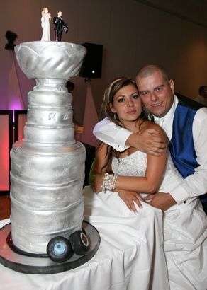 Une veuve du hockey heureuse