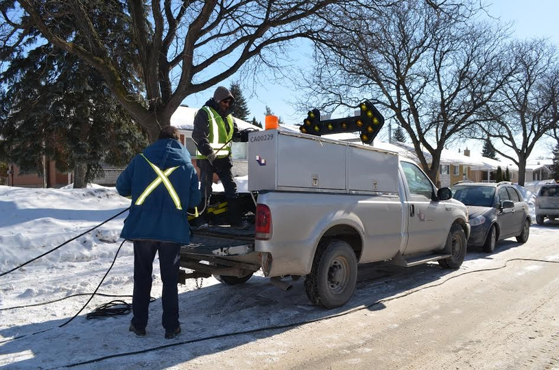 Les entrées d’eau gelées occupent toujours les cols bleus de Laval