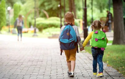 Rentrée scolaire : Ottawa confirme une aide de 2 G$ aux provinces et territoires