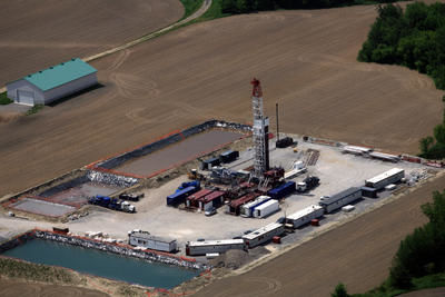 Deux compagnies explorent le potentiel du gaz de schiste