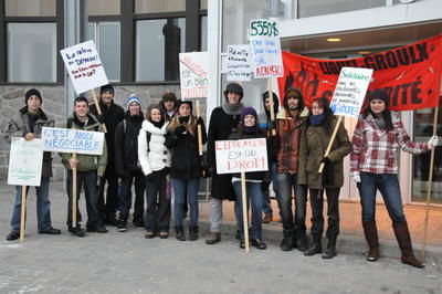 Les cégépiens militent contre la hausse des frais de scolarité