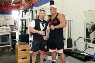 Un monstre de muscles visite Boisbriand