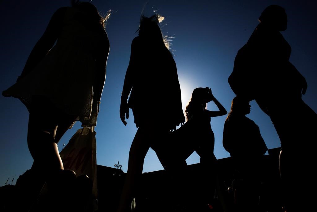 VG: Ottawa fait peu de progrès pour améliorer l'analyse comparative entre les sexes