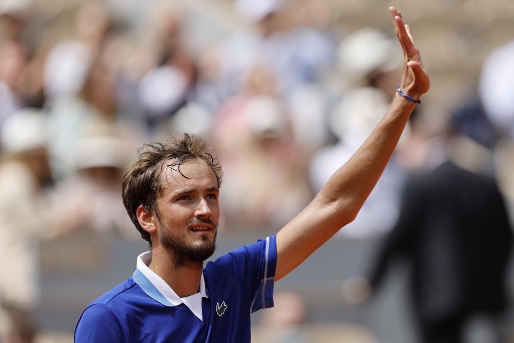 Daniil Medvedev dispose de Laslo Djere et accède au troisième tour à Roland-Garros