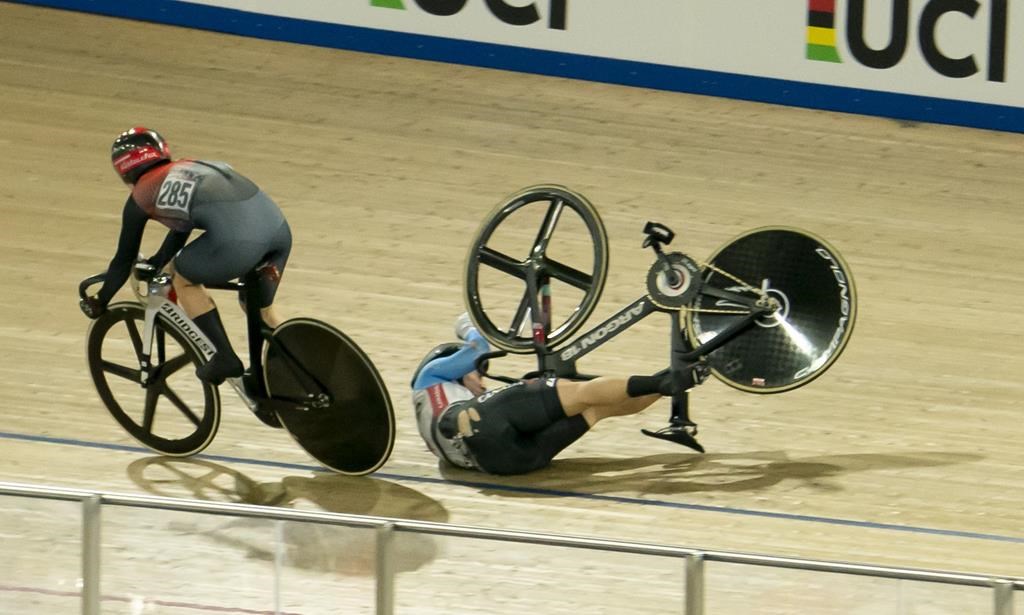 Kelsey Mitchell gagne l'or au keirin; Genest chute en finale