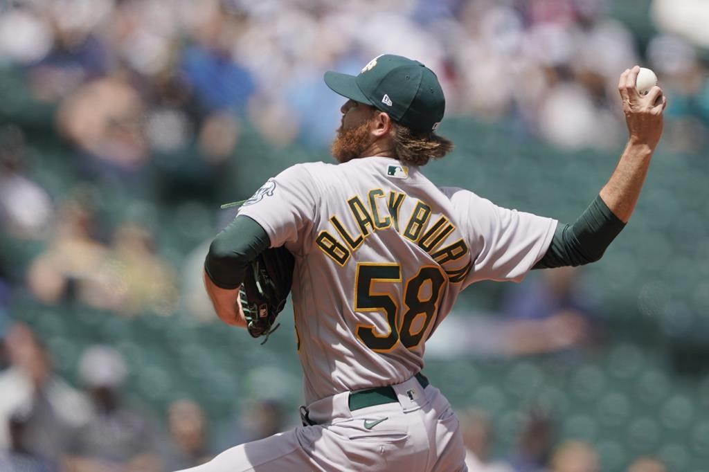 Athletics d'Oakland: le droitier Paul Blackburn porte sa fiche à 5-0
