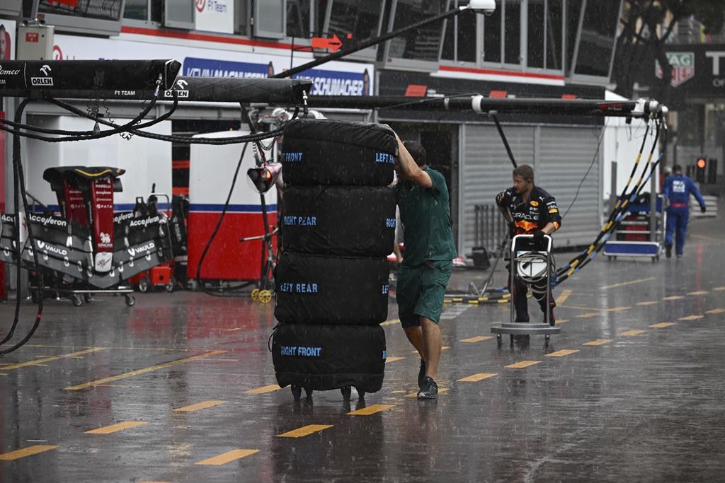 Formule 1: de fortes pluies retardent le départ du Grand Prix de Monaco