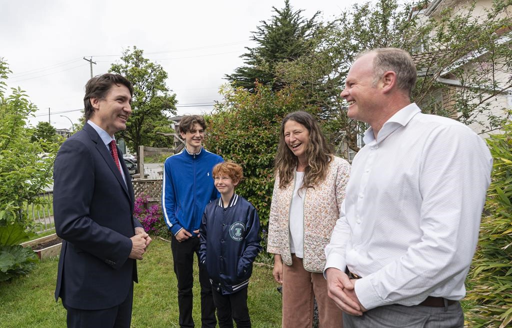 «Ils ont le droit d'être en colère»: Trudeau dit que le legs des pensionnats perdure