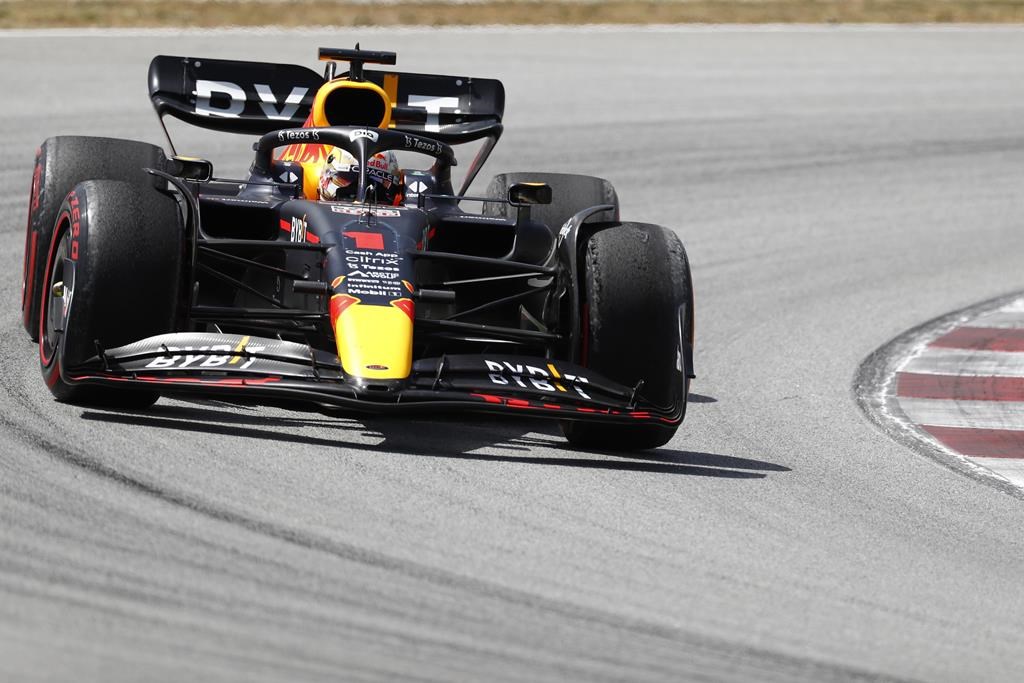 Verstappen triomphe au Grand Prix d'Espagne; Leclerc abandonne