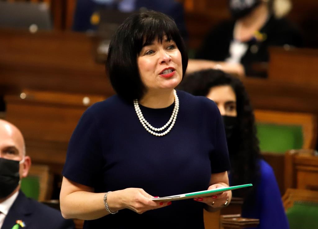 L.-G. unilingue: I'appel vise à régler des «items techniques», dit Petitpas Taylor