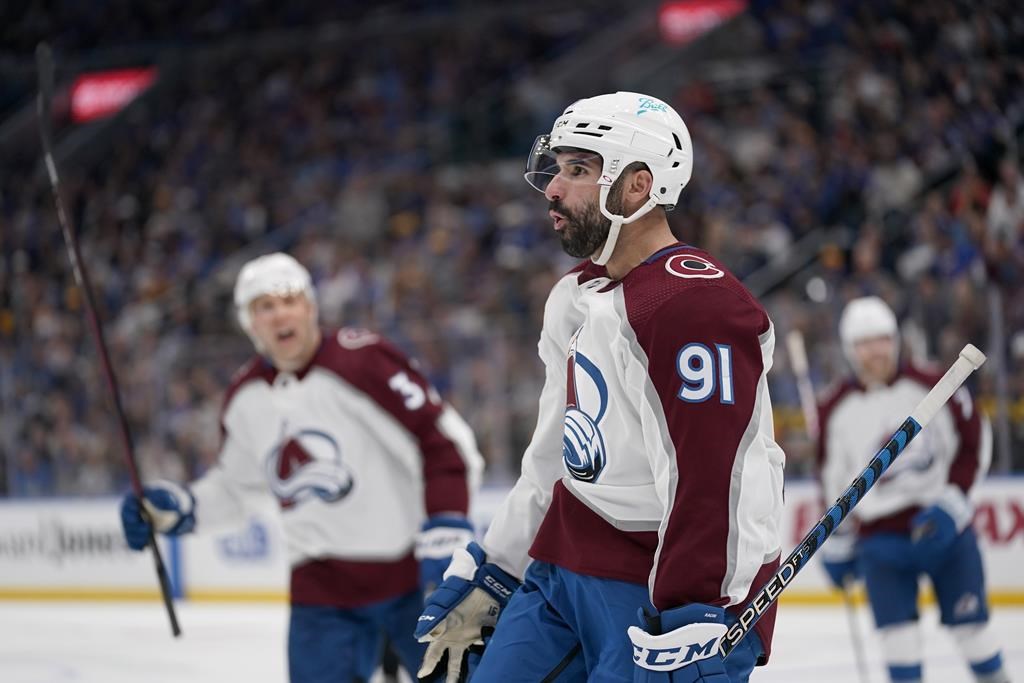Tour du chapeau pour Nazem Kadri; l'Avalanche solidement en contrôle de la série, 3-1