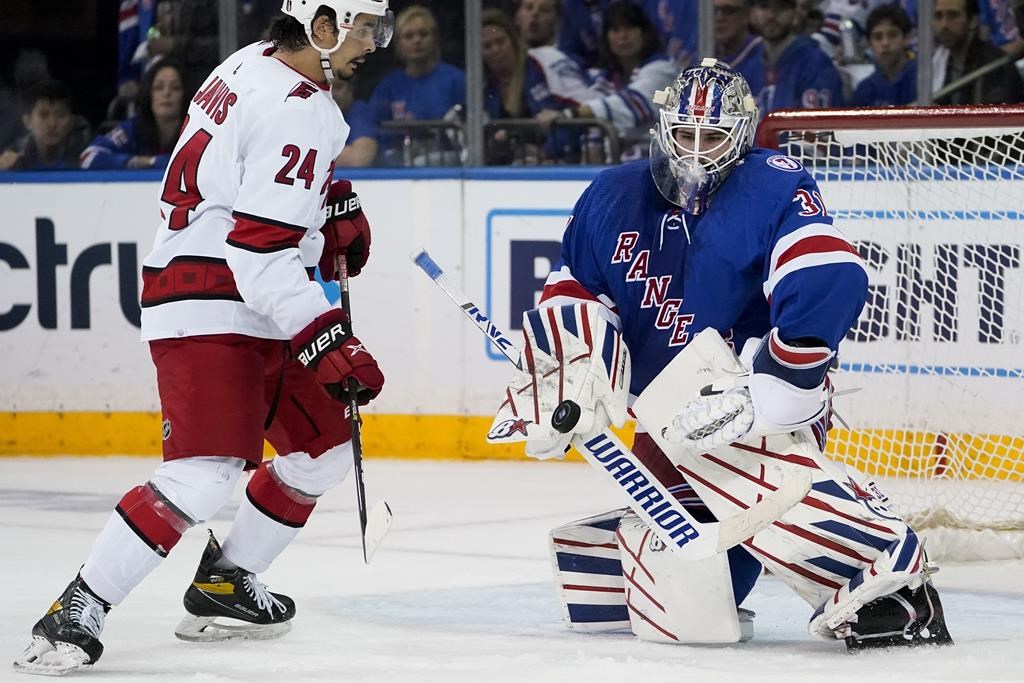 Les Rangers battent les Hurricanes 5-2 et forcent la tenue d'un septième match