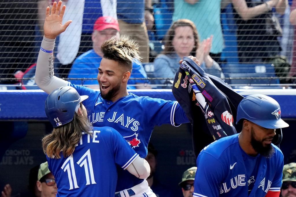 Bo Bichette frappe deux circuits pour aider les Blue Jays à l'emporter 3-1