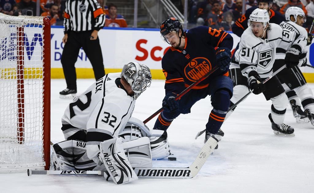 Les Oilers blanchissent les Kings 2-0 et passent au deuxième tour des séries