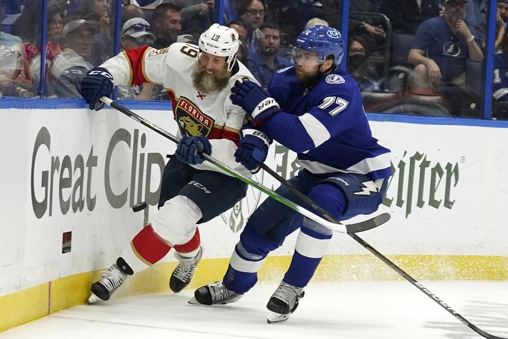 Panthers: Joe Thornton doit réfléchir à son avenir, ignore ce qu'il lui réservera