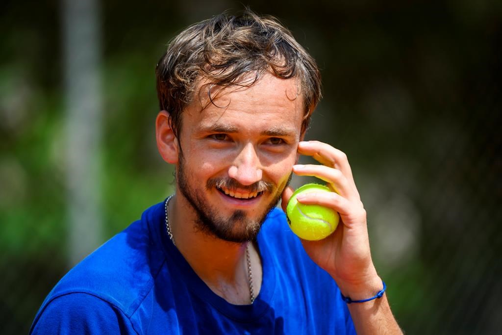 Medvedev est de retour sur le circuit de l'ATP, après son exclusion de Wimbledon