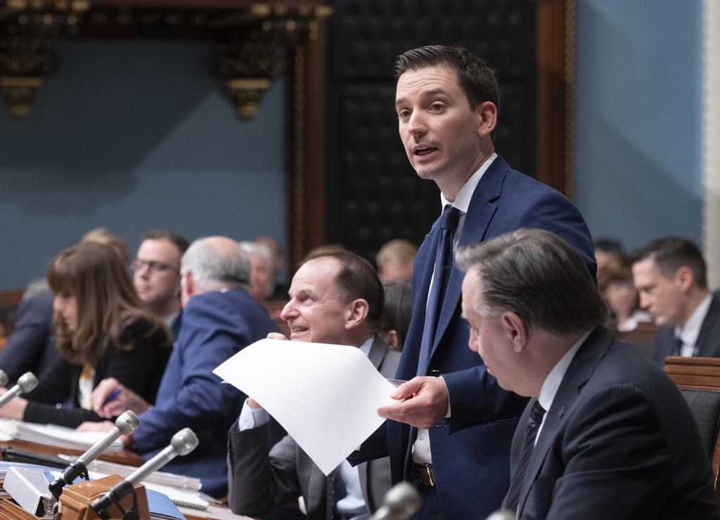 Une première historique: le Québec se dote d'un ministère de la Langue française