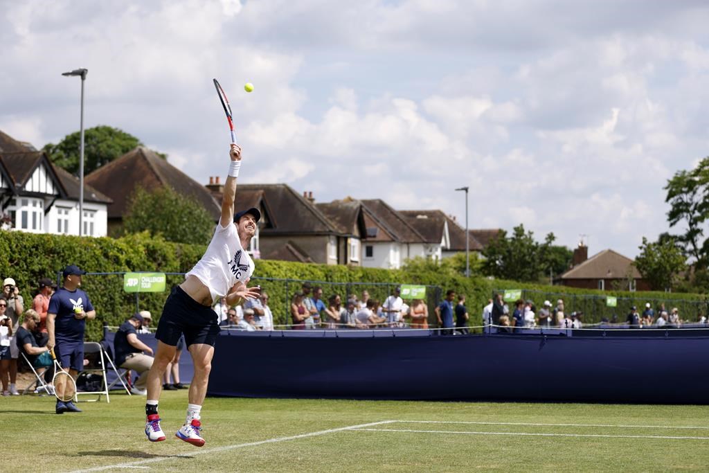 Andy Murray l'emporte à son premier match au tournoi de Stuttgart
