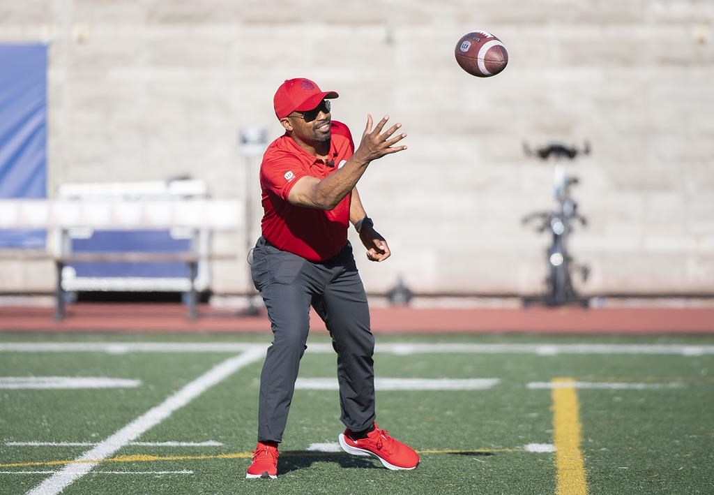 Alouettes: Adams suscite de l'inquiétude; Jones joue à cache-cache