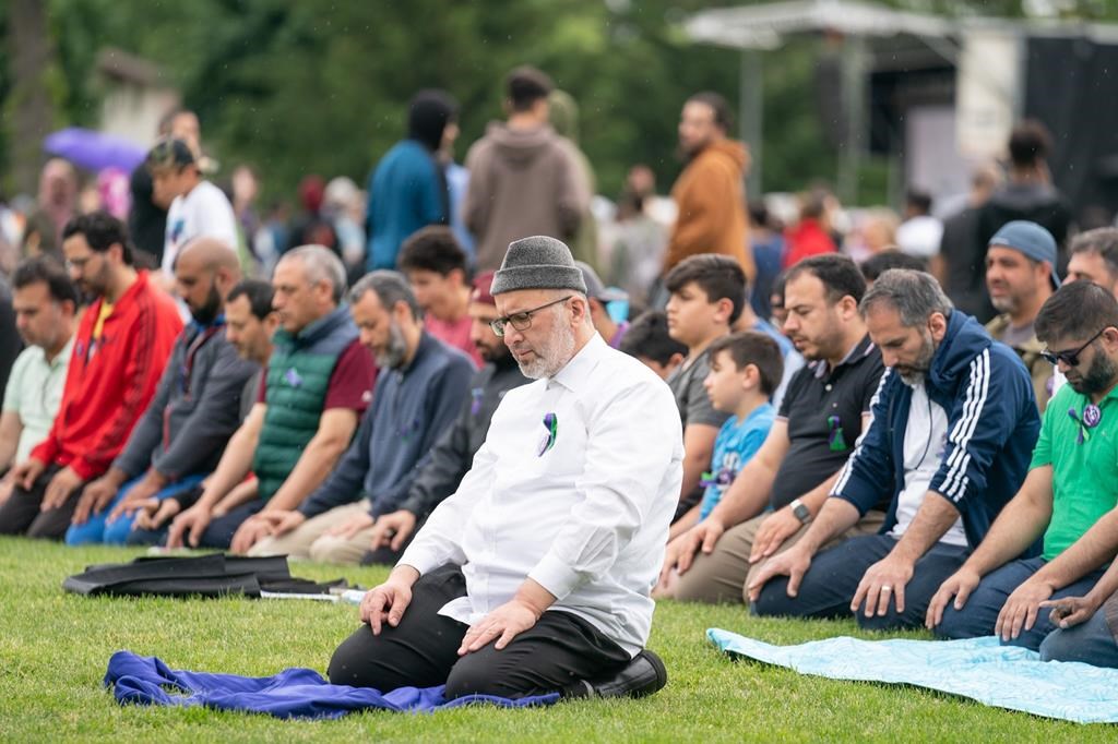 Trudeau participe à une marche contre l'islamophobie à London