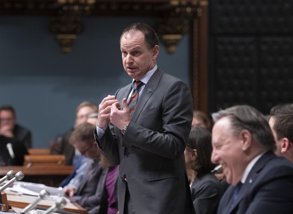 Inflation à 6 %: Girard confirme un coup de pouce financier à l'automne