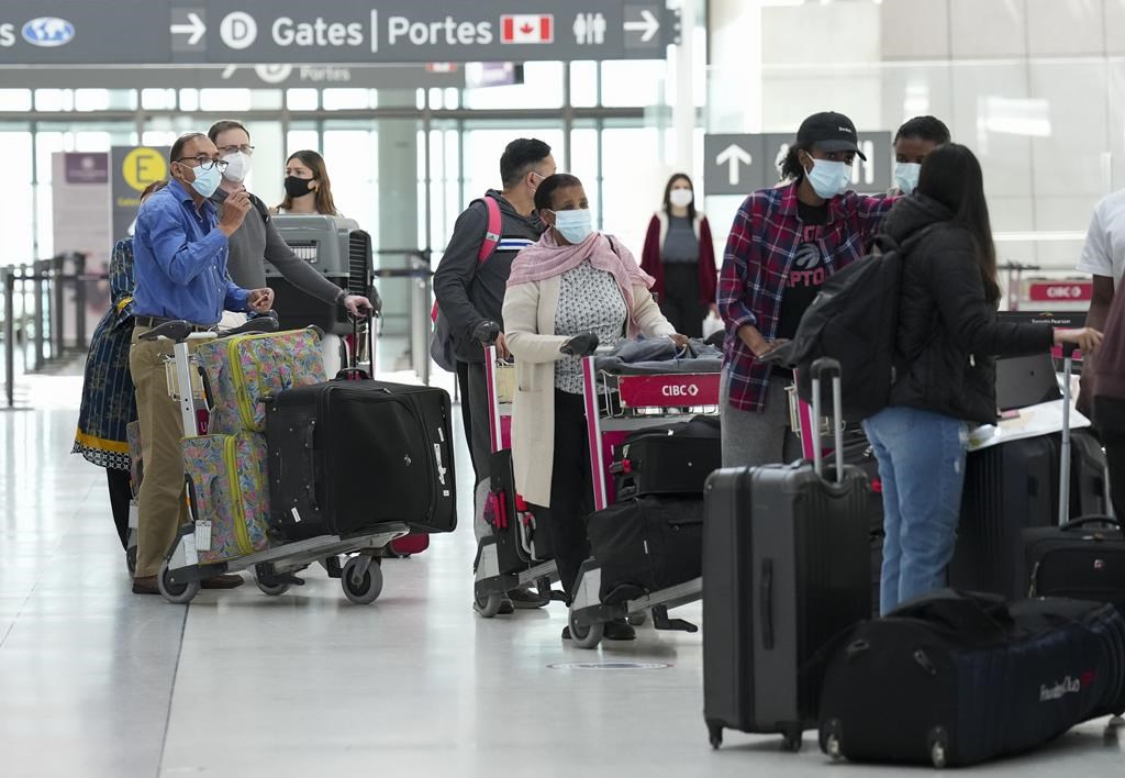 La pause de tests de COVID dans les aéroports est prolongée jusqu'à la mi-juillet