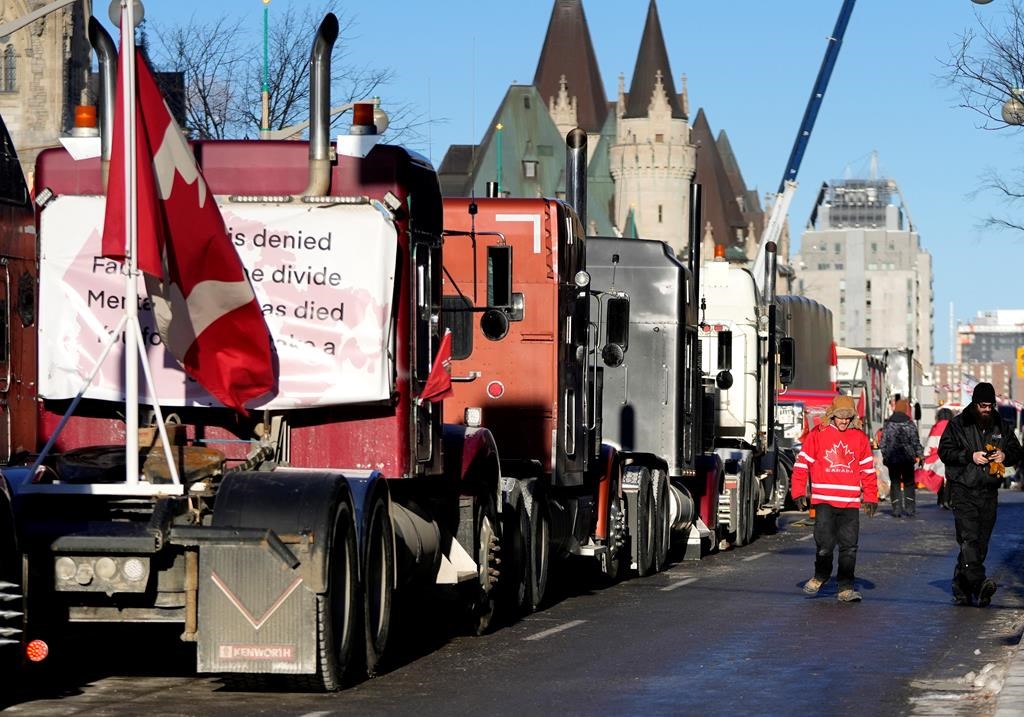 Ottawa: l'un des accusés liés au convoi de camionneurs plaide coupable