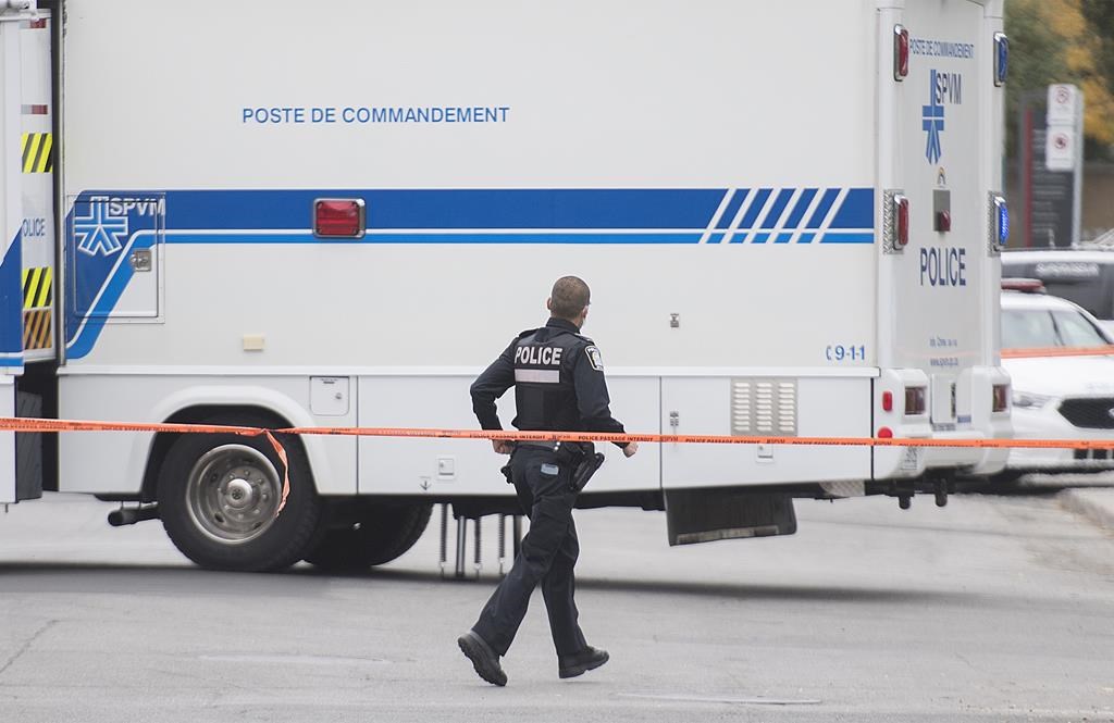 Un homme en crise poignarde plusieurs personnes à Montréal: un mort et trois blessés