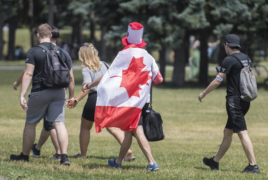 Fête du Canada: la hausse des coûts cause l'annulation de défilés