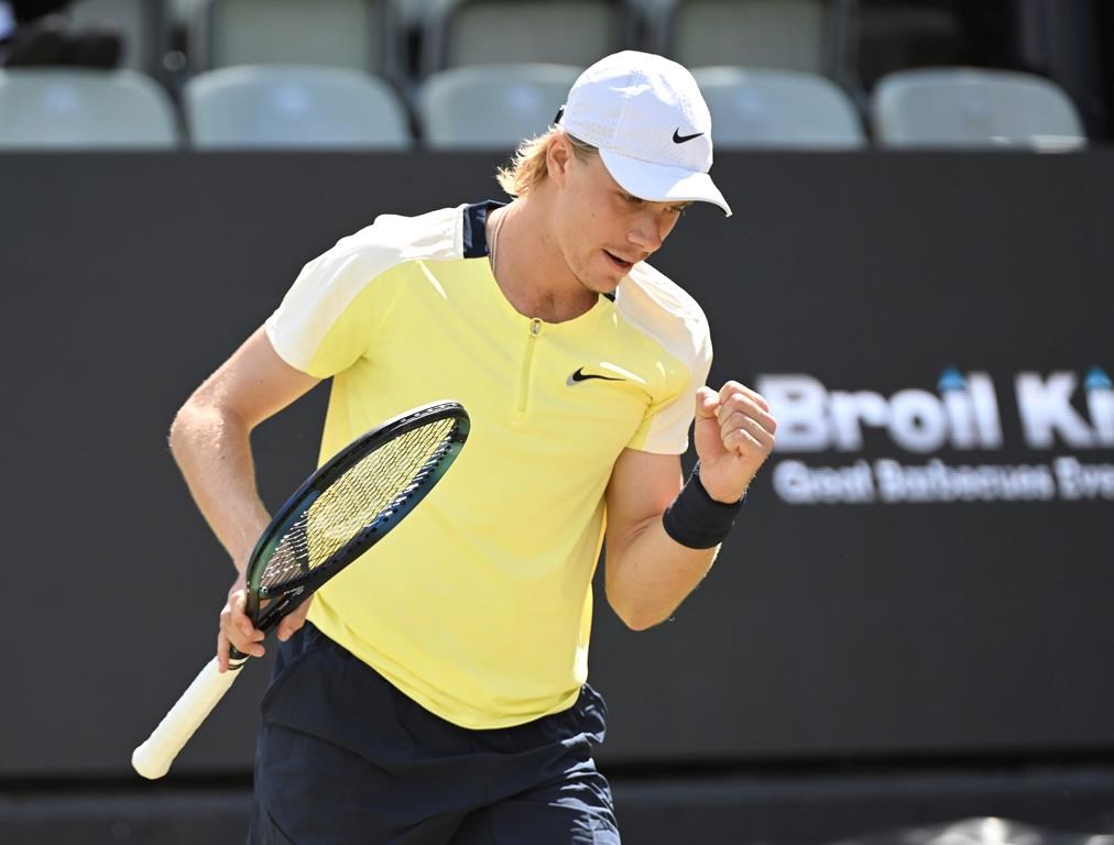 Shapovalov doit patienter au Queen's Club, où le favori Ruud est battu