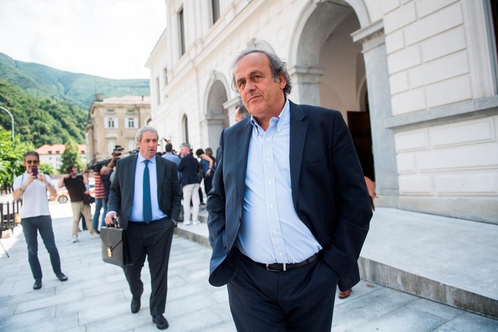 Blatter et Platini font face à des sentences suspendues de 20 mois d'emprisonnement