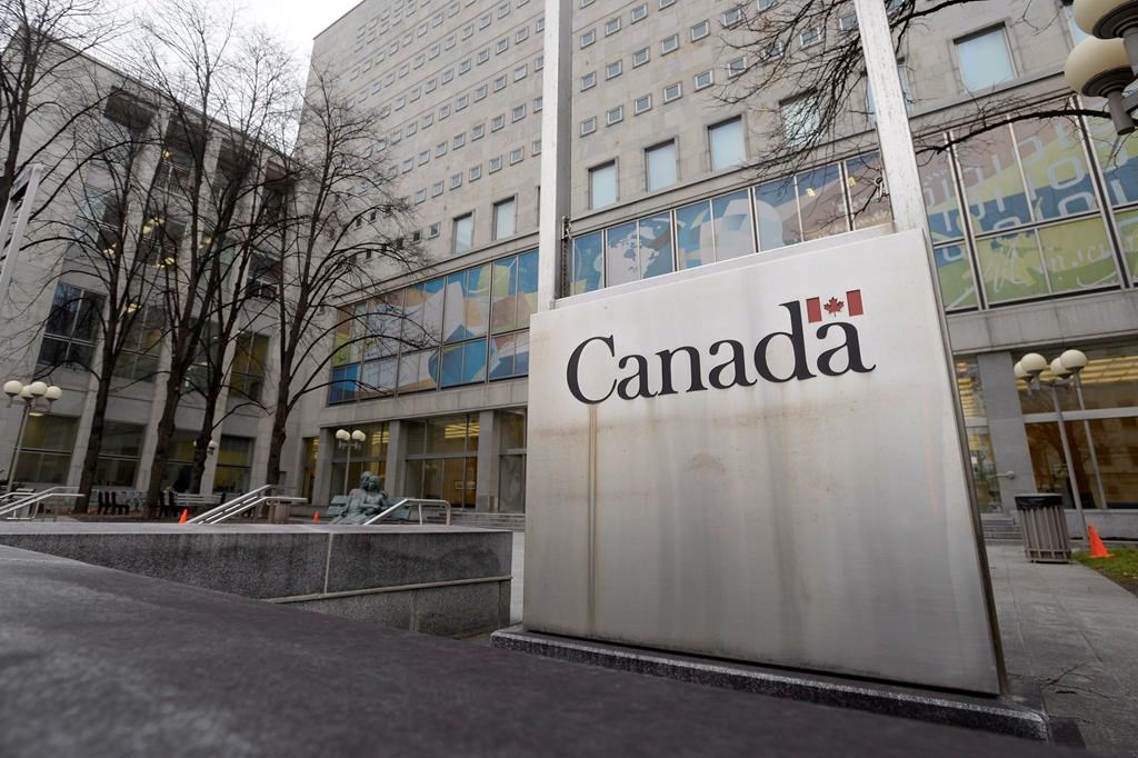 Loi sur l'accès à l'information: 65 ans et 21 M$ pour traiter une demande
