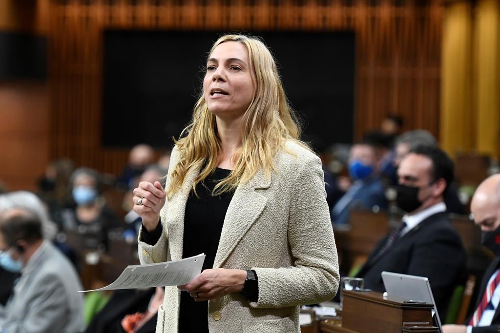 Viol collectif d'une jeune femme: Hockey Canada convoqué en comité parlementaire