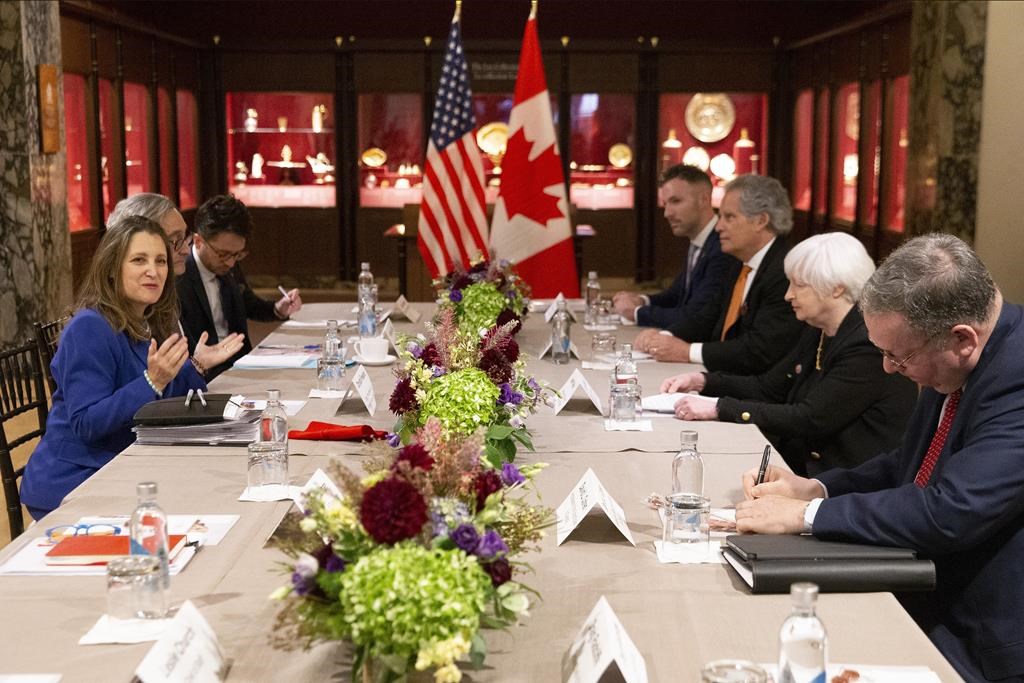 La ministre Freeland discute de l'inflation mondiale avec son homologue américaine