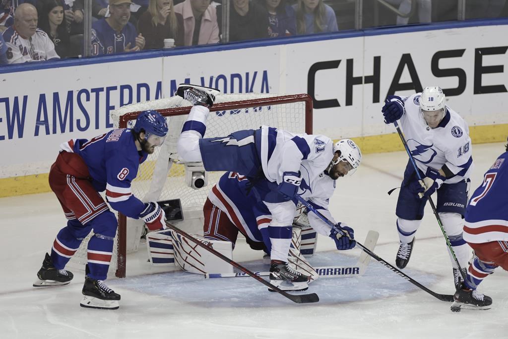 Sergachev marque deux buts et le Lightning bat les Rangers 3-1 lors du 5e match