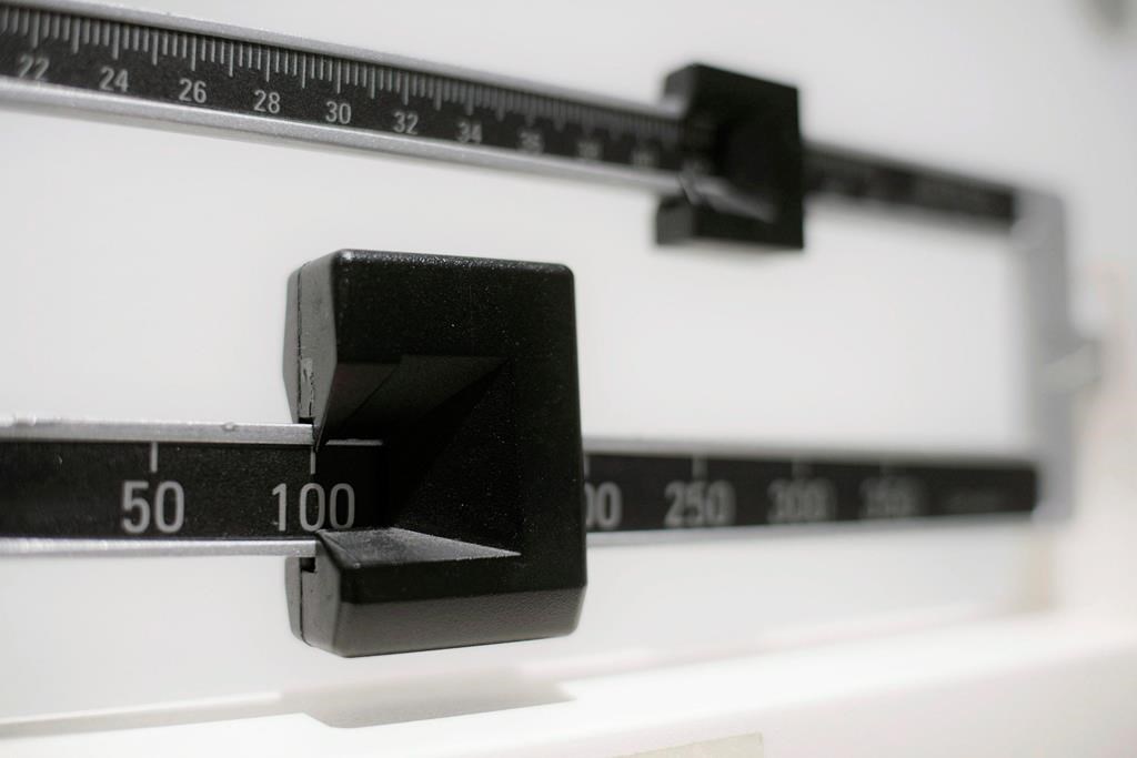 Ne pas assez dormir ferait engraisser au niveau de l'abdomen