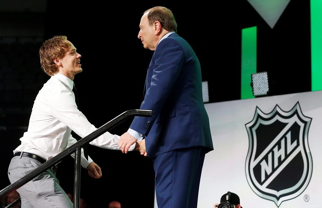 Les Canucks offrent un 1er contrat au défenseur Filip Johansson